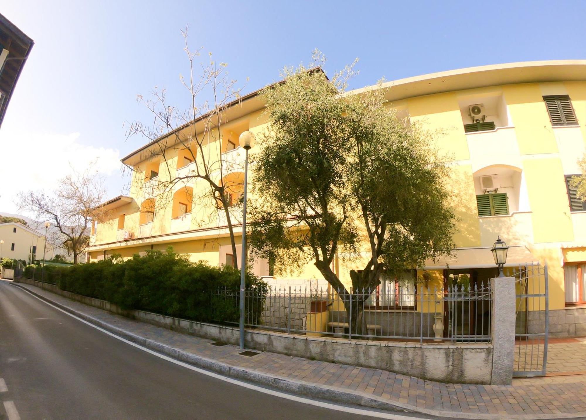 Hotel Santa Caterina Марина-ди-Кампо Экстерьер фото